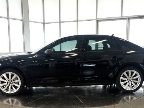 Used 2017 Audi A4 2.0T Premium w/ Audi MMI Navigation Plus image 4