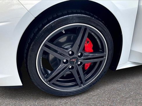 Used 2025 Chevrolet Corvette Stingray Preferred Conv w/ 2LT image 28