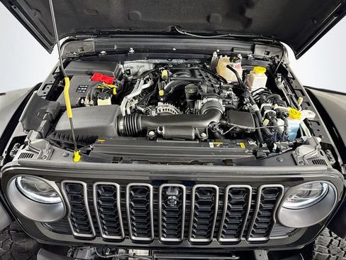 Used 2024 Jeep Gladiator Rubicon AWD/4WD image 33