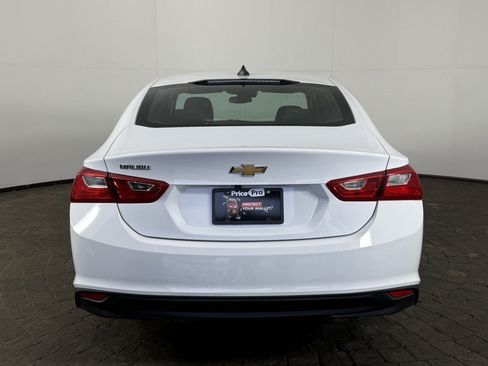 Used 2025 Chevrolet Malibu LS FWD image 6