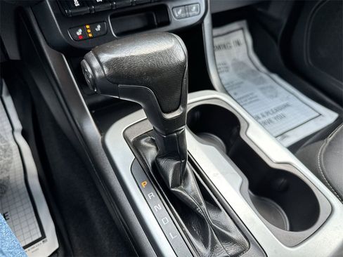 Used 2020 Chevrolet Colorado ZR2 w/ ZR2 Dusk Special Edition image 16