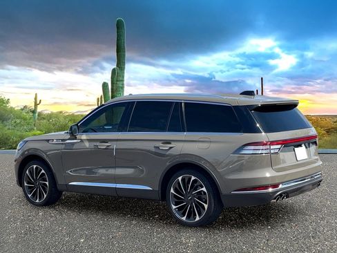 Used 2025 Lincoln Aviator Reserve w/ Equipment Group 201A AWD/4WD image 4