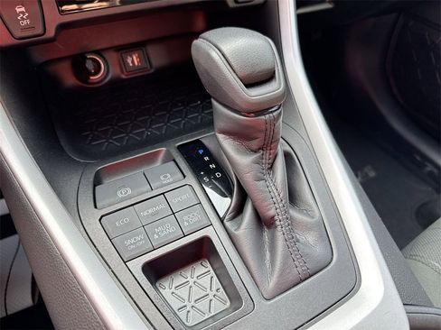 Used 2023 Toyota RAV4 XLE image 16