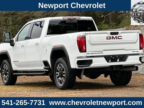Used 2020 GMC Sierra 2500 AT4 w/ AT4 Premium Package image 7
