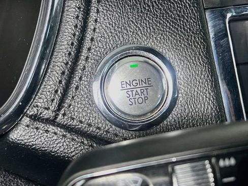 Used 2018 Lincoln Continental Premiere FWD image 19
