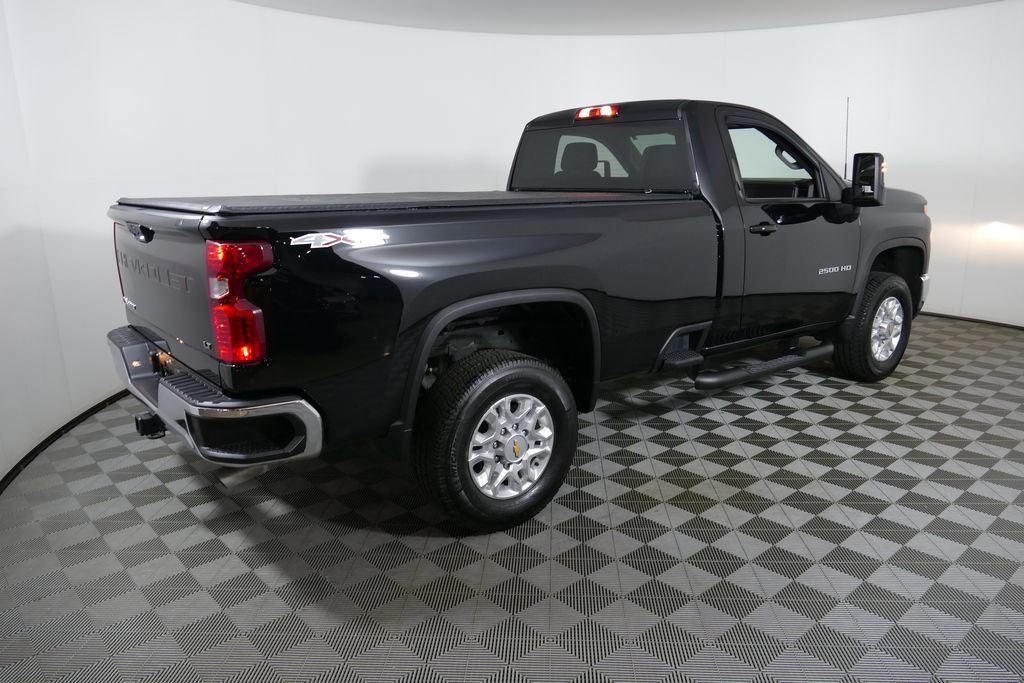 Used 2024 Chevrolet Silverado 2500 LT w/ Convenience Package AWD/4WD image 3