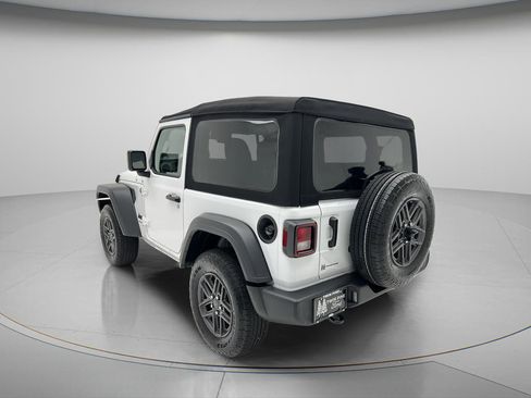 Used 2024 Jeep Wrangler Sport AWD/4WD image 6