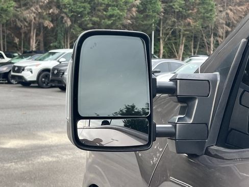 Used 2018 Nissan Titan SL w/ Chrome Package RWD image 33