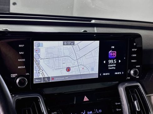 Used 2023 Kia Sorento SX Prestige w/ Panoramic Sunroof Package AWD/4WD image 16