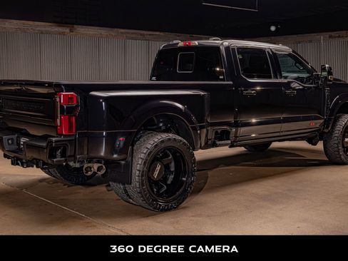 Used 2025 Ford F450 Platinum w/ FX4 Off-Road Package image 10