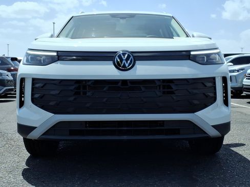 New 2026 Volkswagen Tiguan SE AWD/4WD image 2