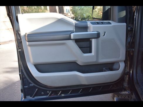 Used 2018 Ford F150 XLT AWD/4WD image 18