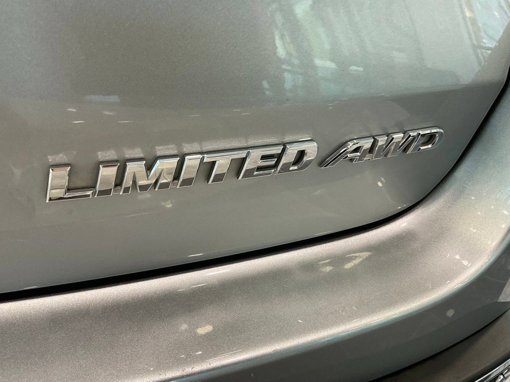Used 2019 Toyota Highlander Limited AWD/4WD image 26