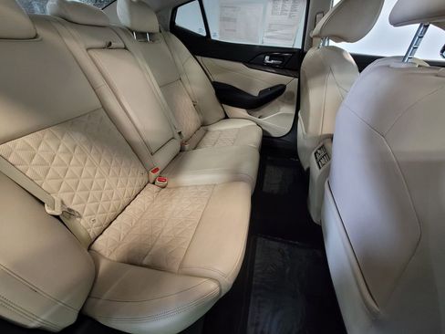 Used 2016 Nissan Maxima Platinum FWD image 8