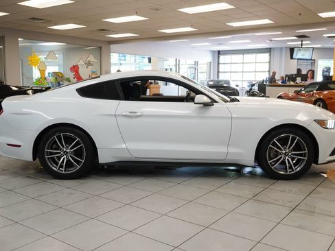 Used 2016 Ford Mustang Coupe RWD image 13