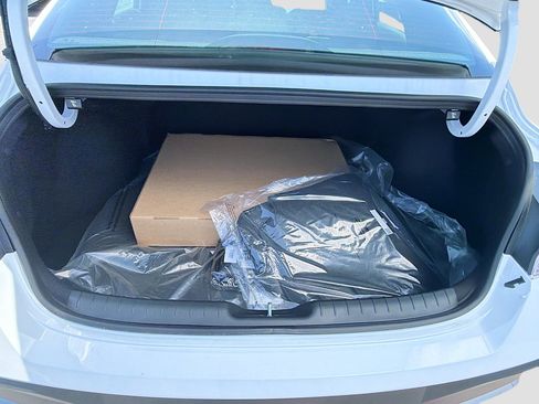 New 2026 Hyundai Elantra Sport image 18