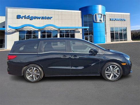 Used 2024 Honda Odyssey Touring image 7