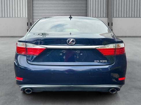 Used 2014 Lexus ES 350 w/ Luxury Package FWD image 10