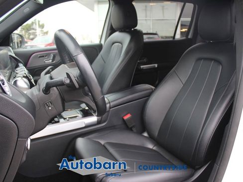 Used 2023 Mercedes-Benz GLB 250 4MATIC w/ Premium Package image 10