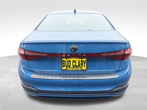 New 2026 Volkswagen Jetta SE image 4
