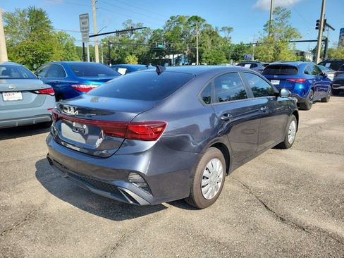 Used 2023 Kia Forte LX FWD image 2