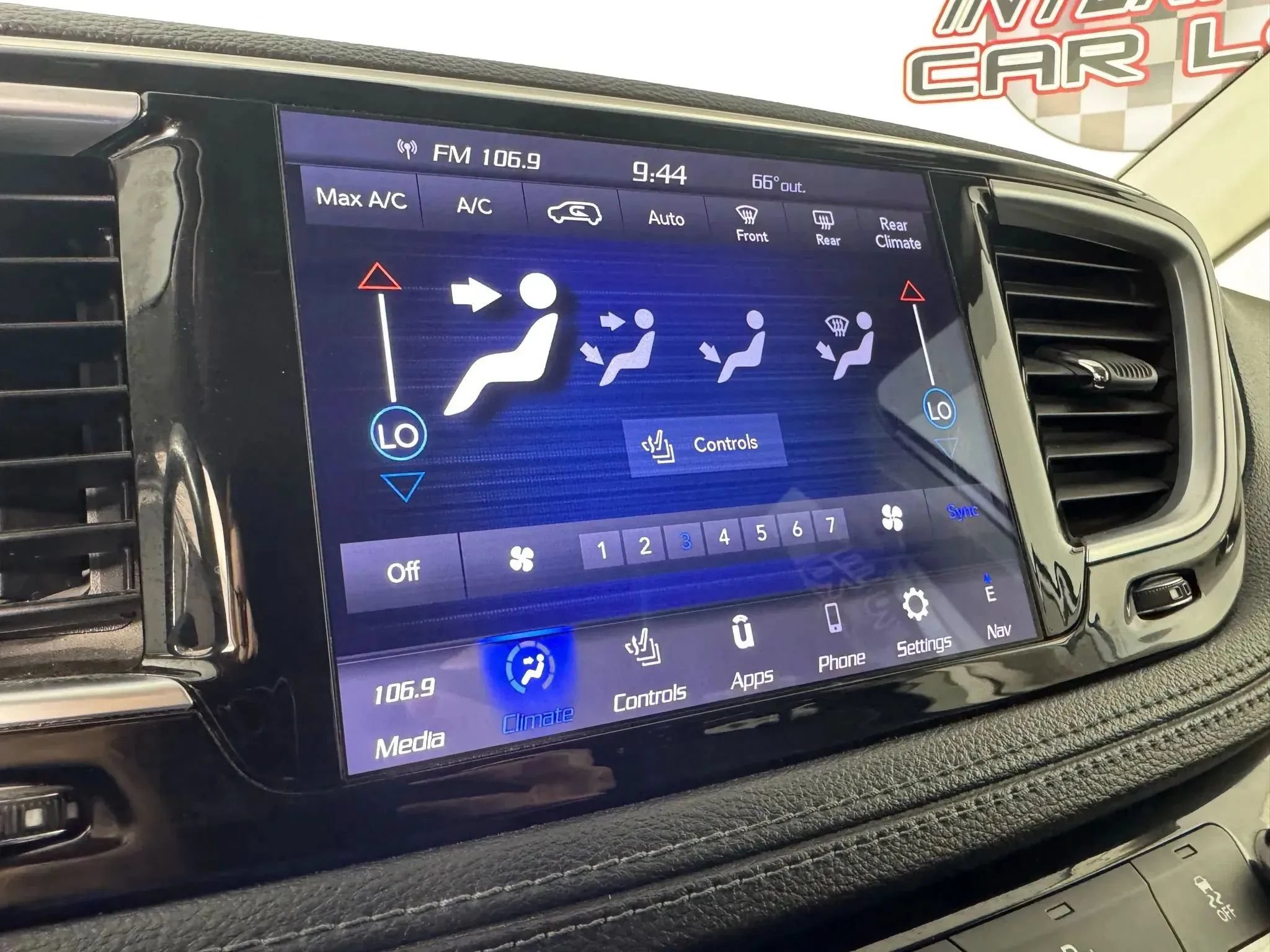Used 2019 Chrysler Pacifica Limited FWD image 21