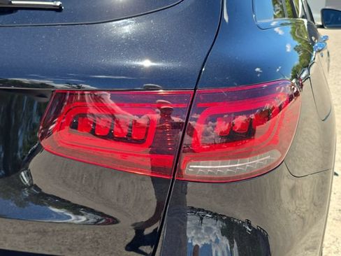 Used 2022 Mercedes-Benz GLC 300 image 8