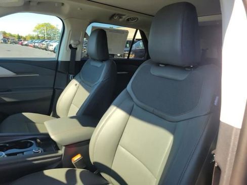 New 2025 Ford Explorer Active w/ Active Comfort Package image 23