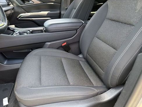 Used 2024 Chevrolet Traverse LT AWD/4WD image 22