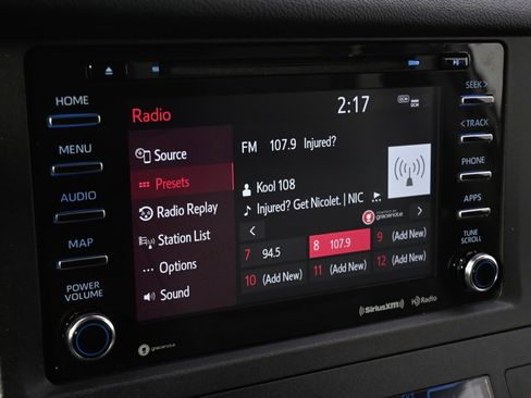 Used 2019 Toyota Sienna XLE image 27