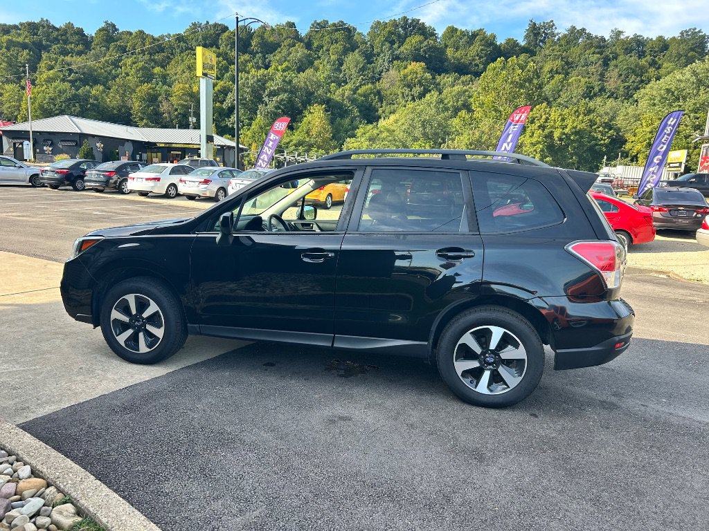 Used 2017 Subaru Forester 2.5i Premium w/ All-Weather Package AWD/4WD image 5