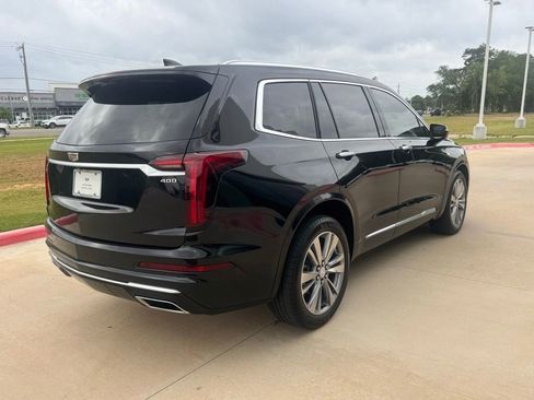 Used 2023 Cadillac XT6 Premium Luxury w/ Technology Package FWD image 6