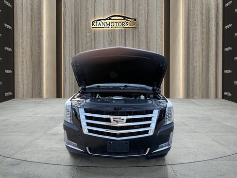 Used 2020 Cadillac Escalade ESV 2WD image 15