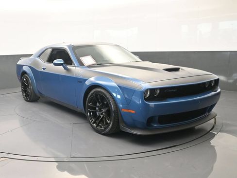 Used 2021 Dodge Challenger R/T Scat Pack RWD image 9
