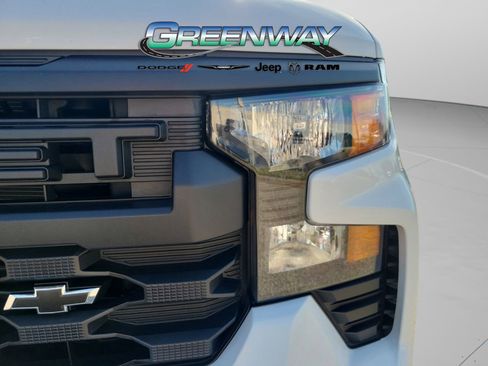 Used 2025 Chevrolet Silverado 1500 Custom image 23