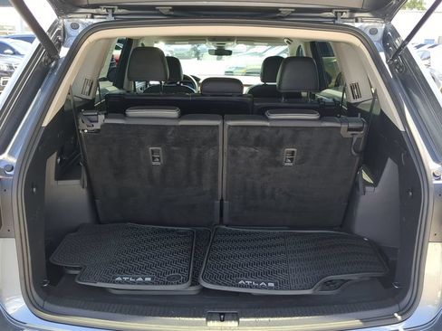 Used 2024 Volkswagen Atlas SE FWD image 10