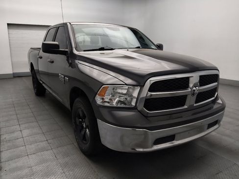 Used 2020 RAM 1500 Classic SLT RWD image 13