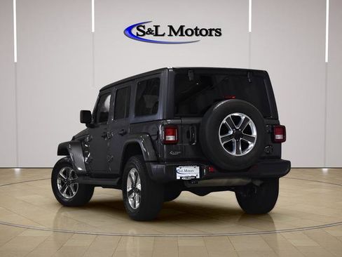 Used 2021 Jeep Wrangler Unlimited Sahara AWD/4WD image 5