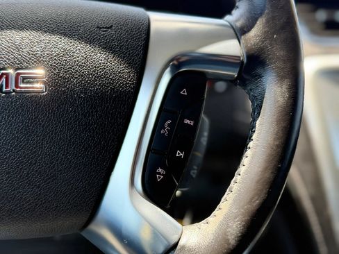 Used 2016 GMC Acadia SLE FWD image 21