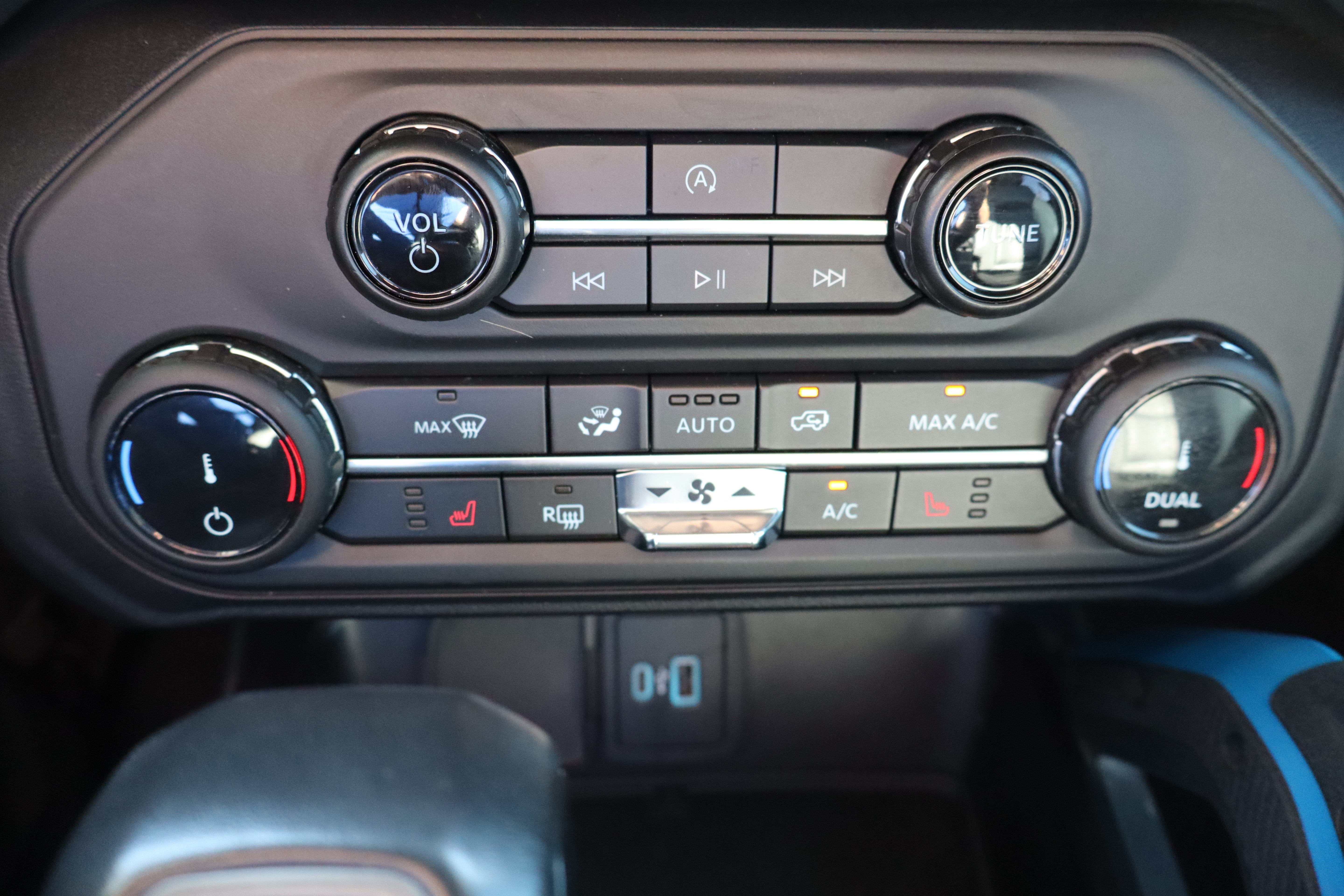 Used 2022 Ford Bronco Black Diamond AWD/4WD image 21