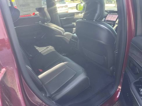 New 2024 Jeep Grand Cherokee Overland w/ Advanced Protech Group III AWD/4WD image 23