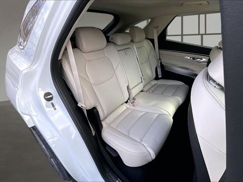 New 2026 Genesis GV70 2.5T Select image 8