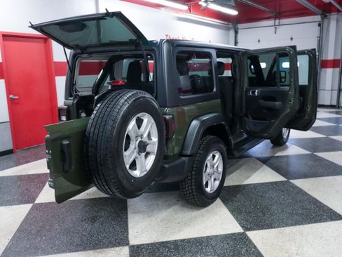 Used 2021 Jeep Wrangler Unlimited Sport image 23