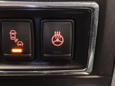 Used 2018 Nissan Titan PRO-4X w/ Pro-4x Convenience Package AWD/4WD image 26