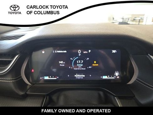 Used 2023 Jeep Grand Cherokee L Laredo image 25