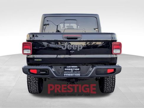 Used 2023 Jeep Gladiator Sport image 11