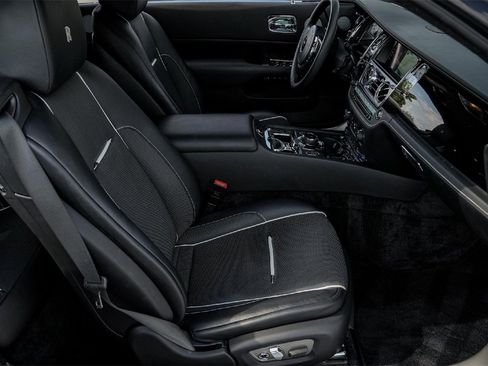 Certified 2020 Rolls-Royce Wraith image 34