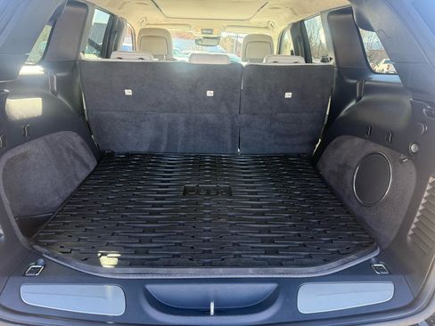 Used 2019 Jeep Grand Cherokee Summit image 12