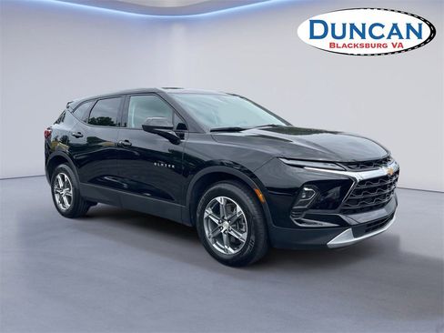 Used 2023 Chevrolet Blazer LT image 1