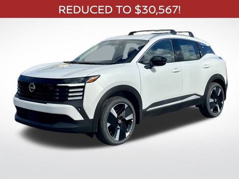 New 2026 Nissan Kicks SR w/ Cold Weather Package AWD/4WD image 9
